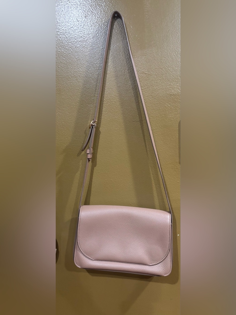 Cuyana Concertina Crossbody/Shoulder Bag (taupe) Pebbled Leather EUC